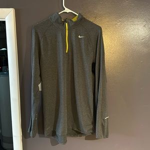 Nike Men’s 1/4-Zip Running Shirt